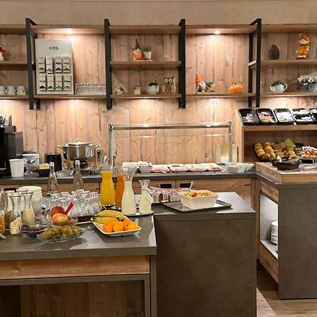 Hotel Cafe Adler 24H Self Check In Triberg im Schwarzwald Ngoại thất bức ảnh